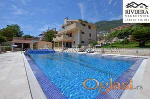 Vila na obali mora Baosic Boka Kotorska